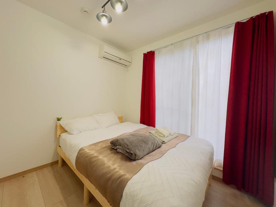 Bed, Bedroom, air conditioner