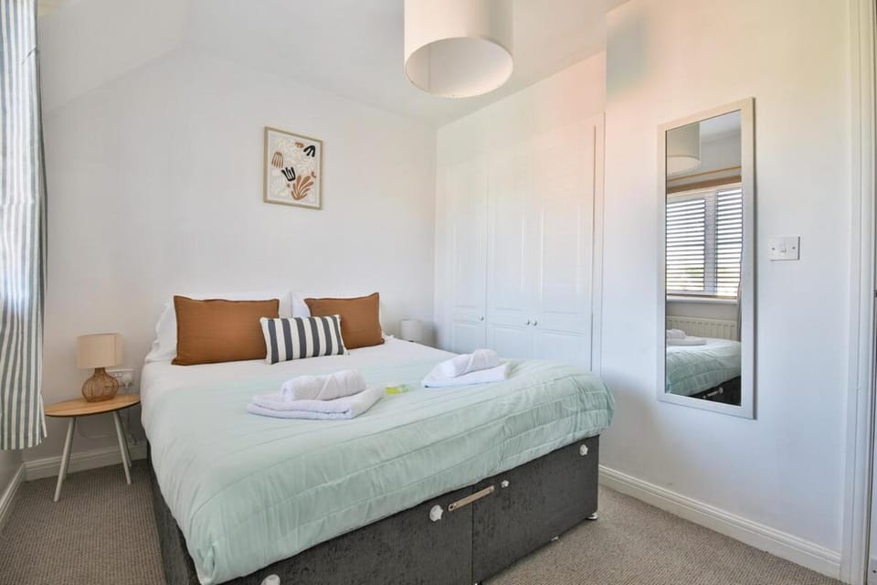 Beach Breeze – Family 2-Bed Home in Barry Bed and Breakfast in Barry