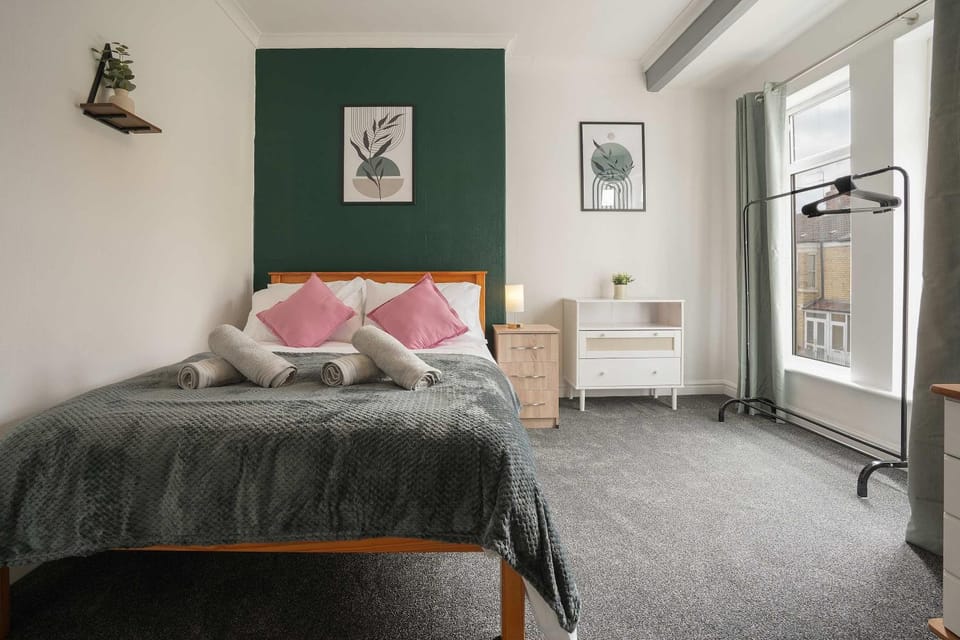 Cosy home around Newland Avenue area House in Hull
