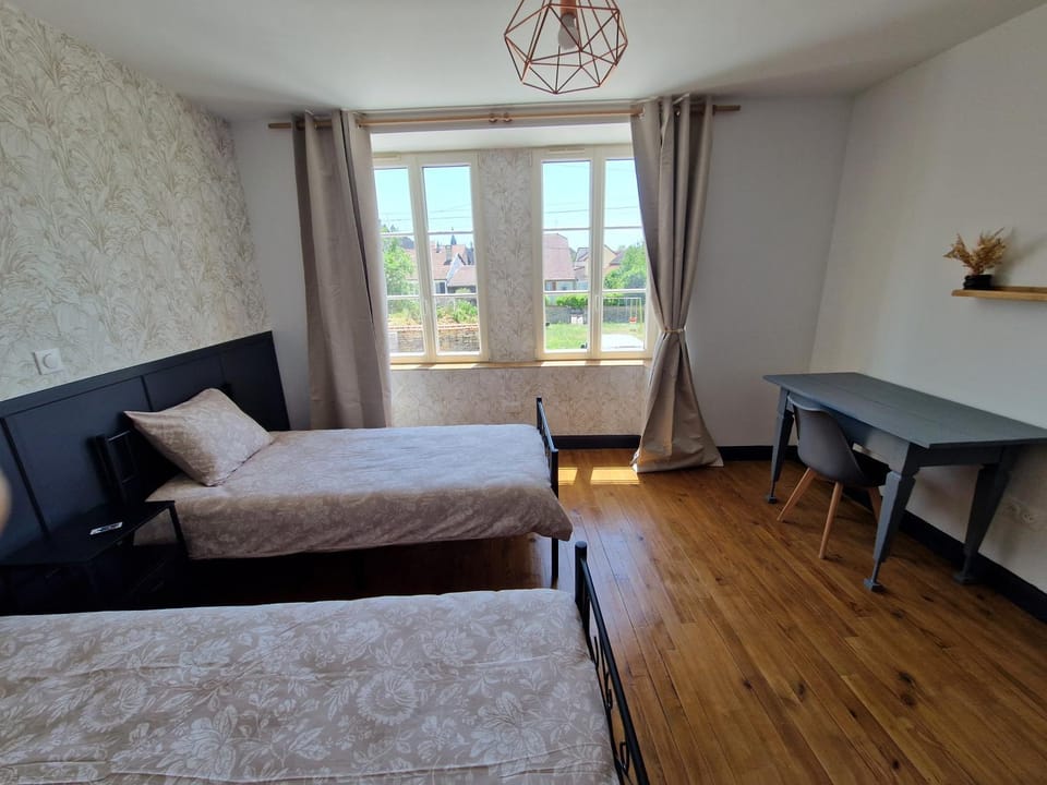 Les Murmures Desbordes Apartment in Grand Est