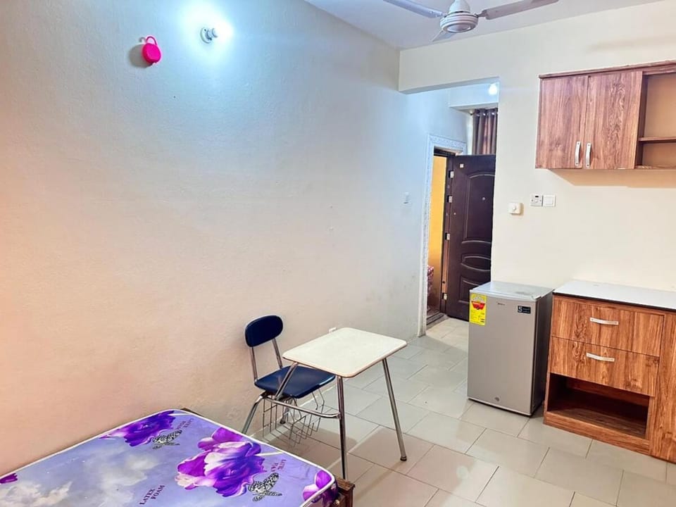Neat and Simple Room in the Heart of East Legon Apartment in Accra