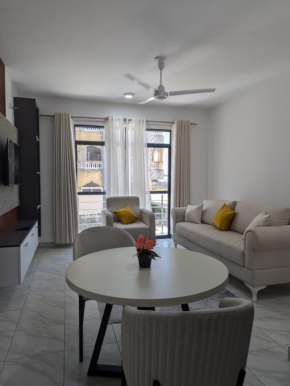 Living room, Dining area
