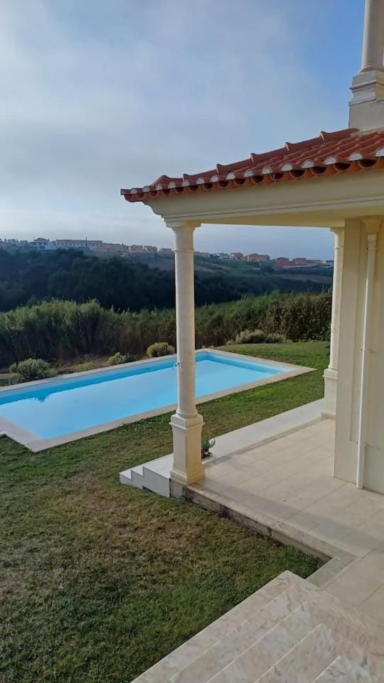 Casa Condor - Moradia com piscina a 5 min da praia Villa in Lisbon District