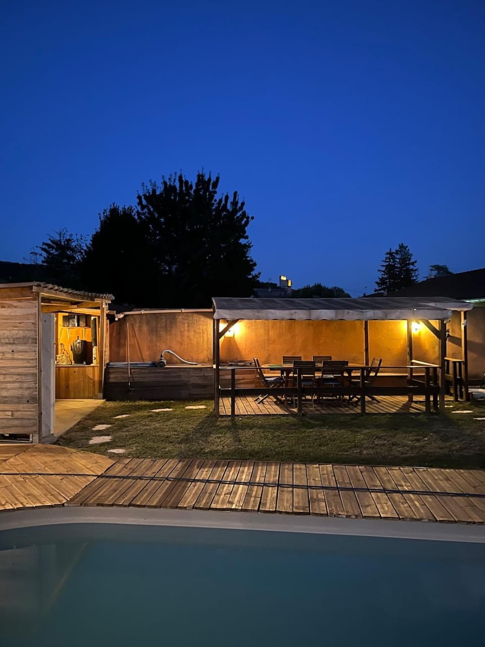 BBQ facilities, Balcony/Terrace, Dining area
