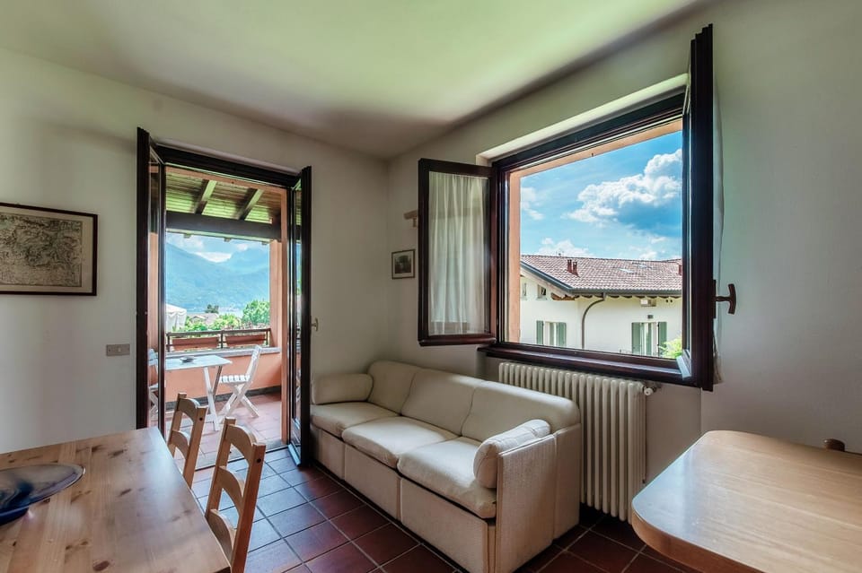 Poggio Fiorito Apartment by Quokka 360 - Lake View Classic Apartment in Menaggio Apartment in Menaggio