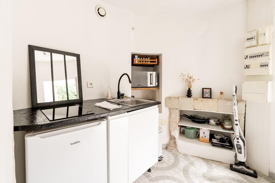 Kitchen or kitchenette, Living room