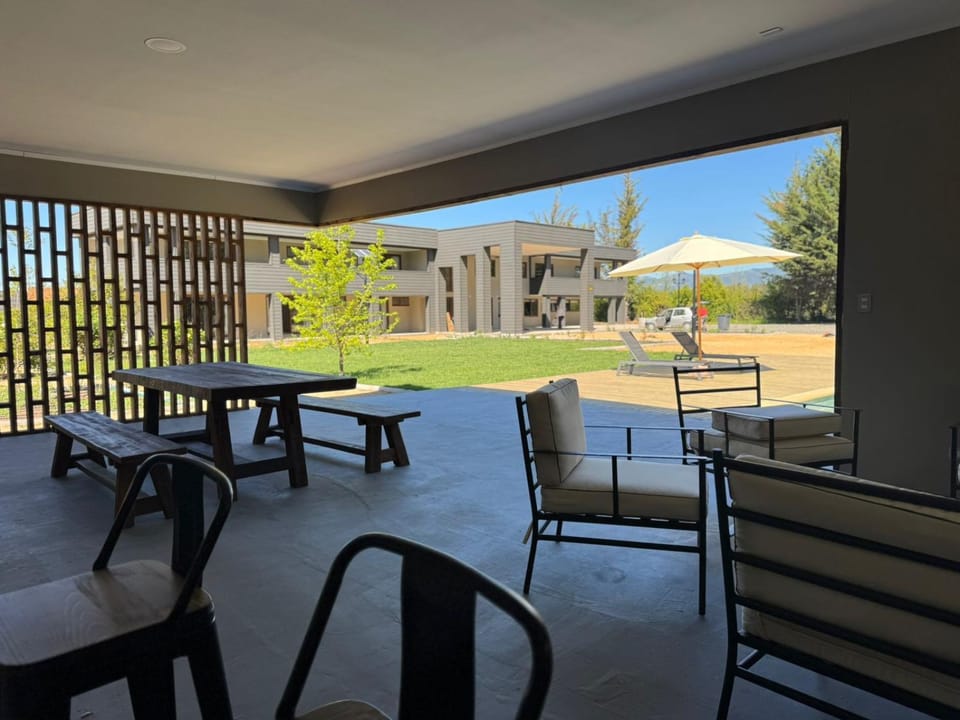 Patio, BBQ facilities