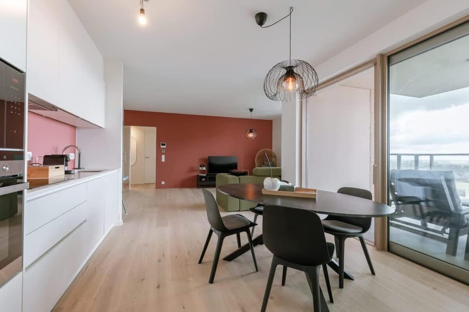 Bright & Cozy Stay Near Oostende Beach Apartment in Ostend