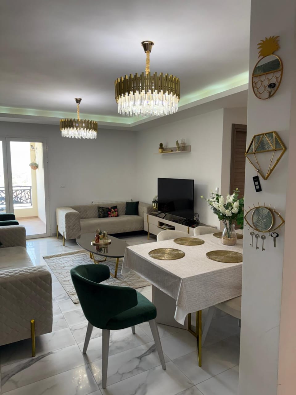 TV and multimedia, Dining area