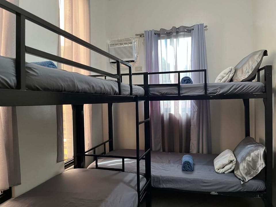 Bedroom, air conditioner