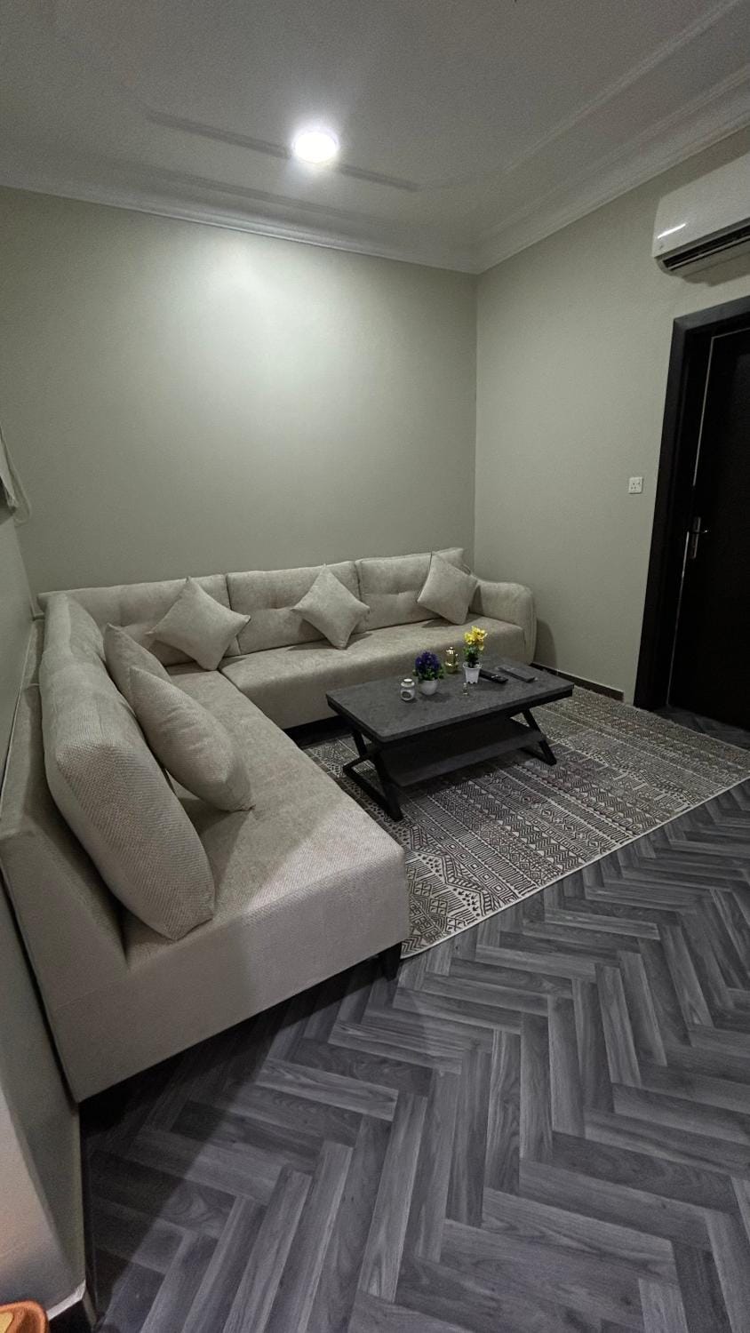 شقه بمطبخ وغرفه وصاله Apartment in Riyadh Province