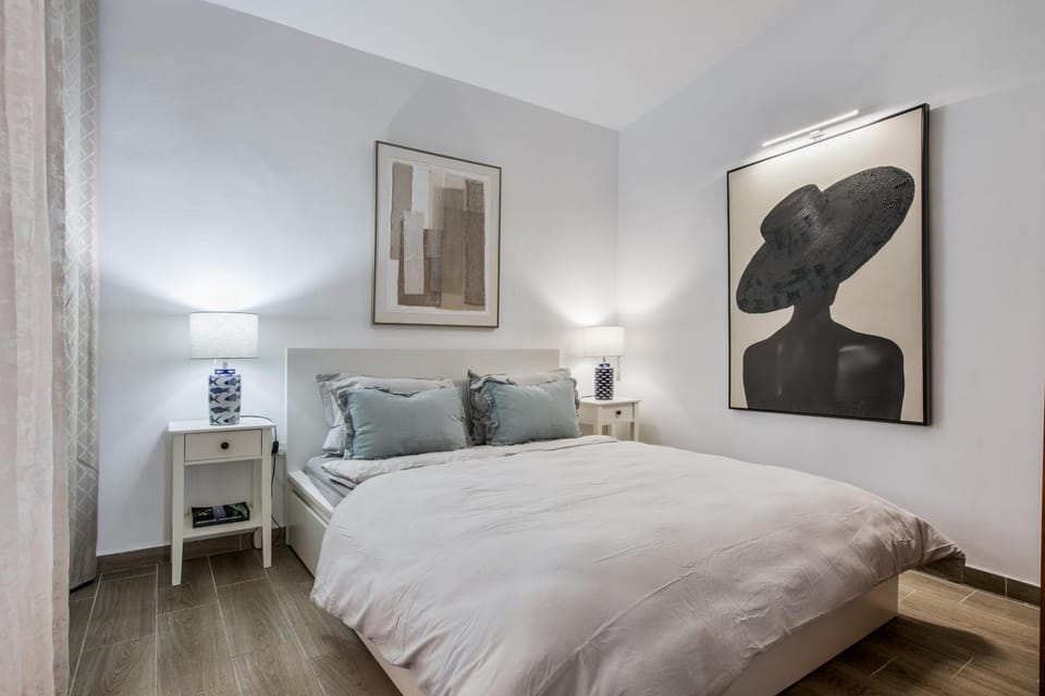 Living room, Bedroom