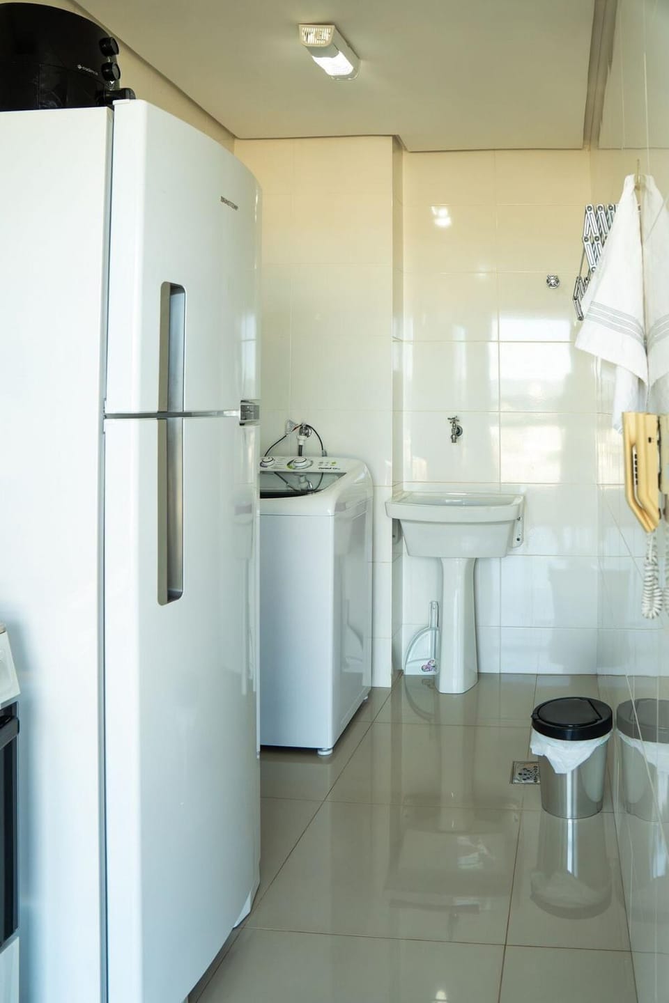 Kitchen or kitchenette, dryer