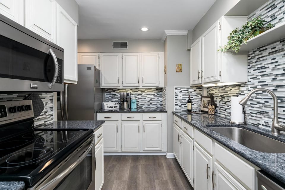 Stoneridge 70 with Wintergreen Advantage House in Nelson County
