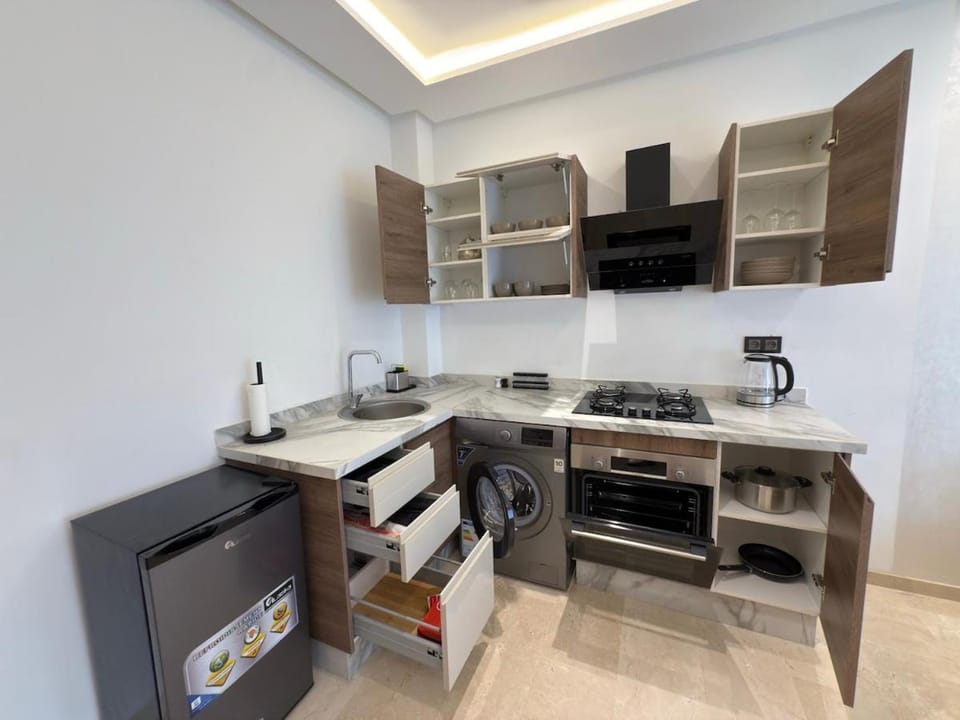 Kitchen or kitchenette, minibar, oven, pet friendly, stove, toaster