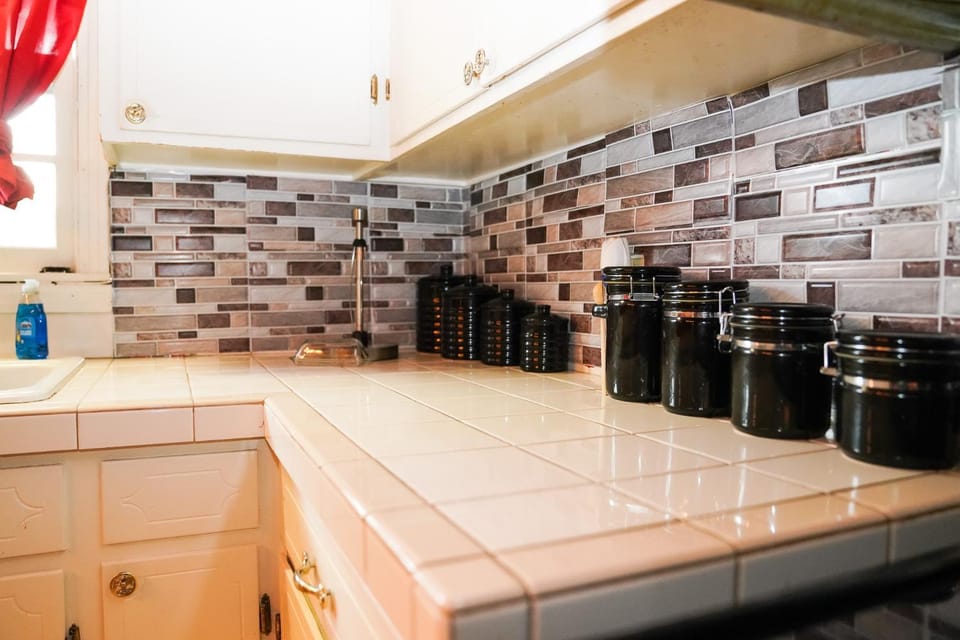 Coffee/tea facilities, Kitchen or kitchenette