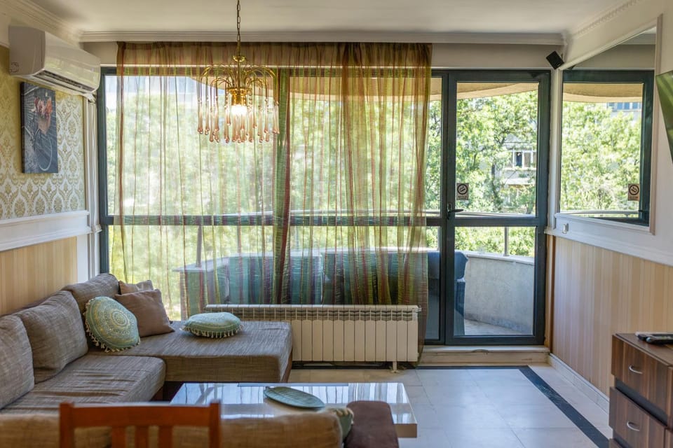 View (from property/room), Balcony/Terrace, Living room, Seating area