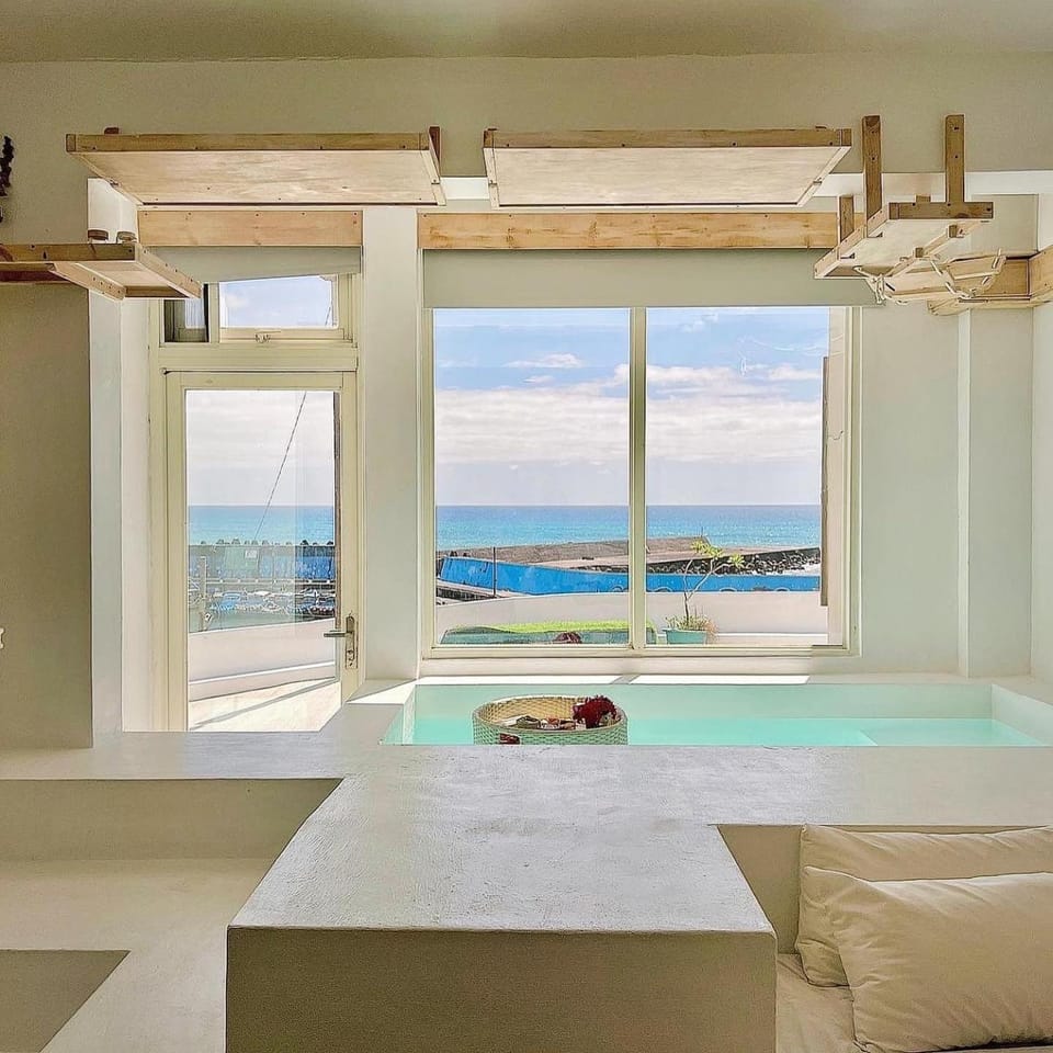 White&Light B&B Vacation rental in Hengchun Township