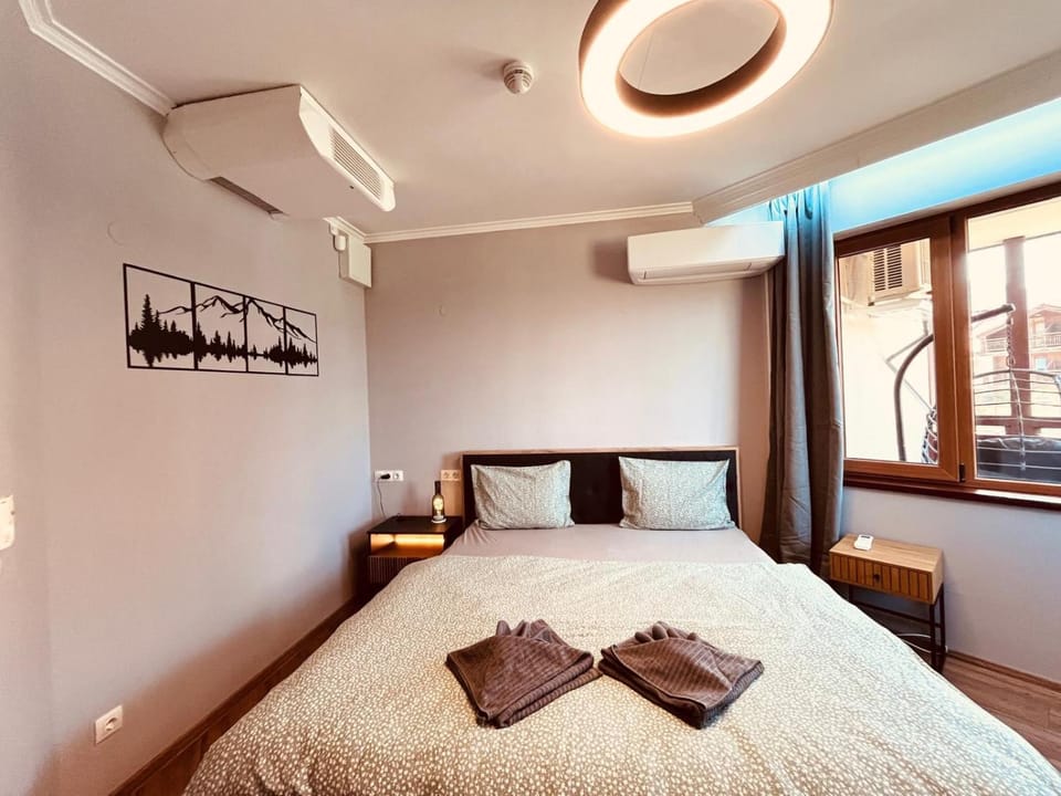 Bed, Bedroom, air conditioner