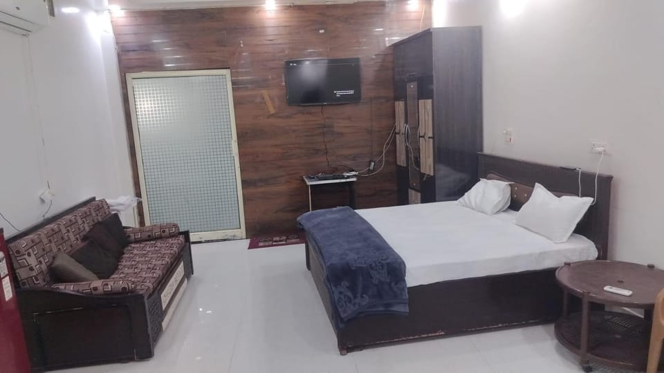 Dixit Home Stay Vacation rental in Uttar Pradesh