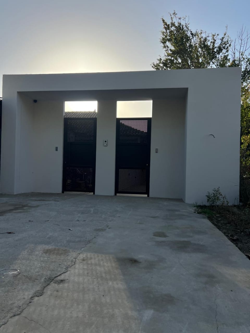 Facade/entrance
