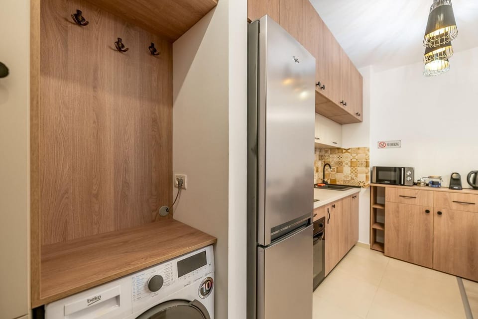 Kitchen or kitchenette, dishwasher, minibar, oven, pet friendly, stove, washing machine, dryer