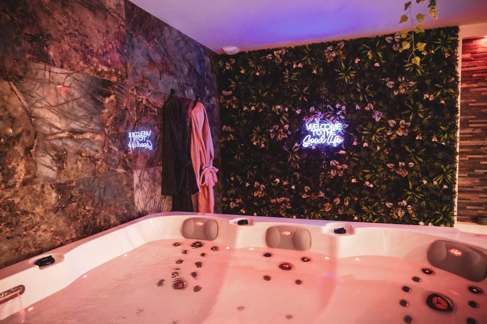 Suite Secret Emeraude Apartment in Avignon