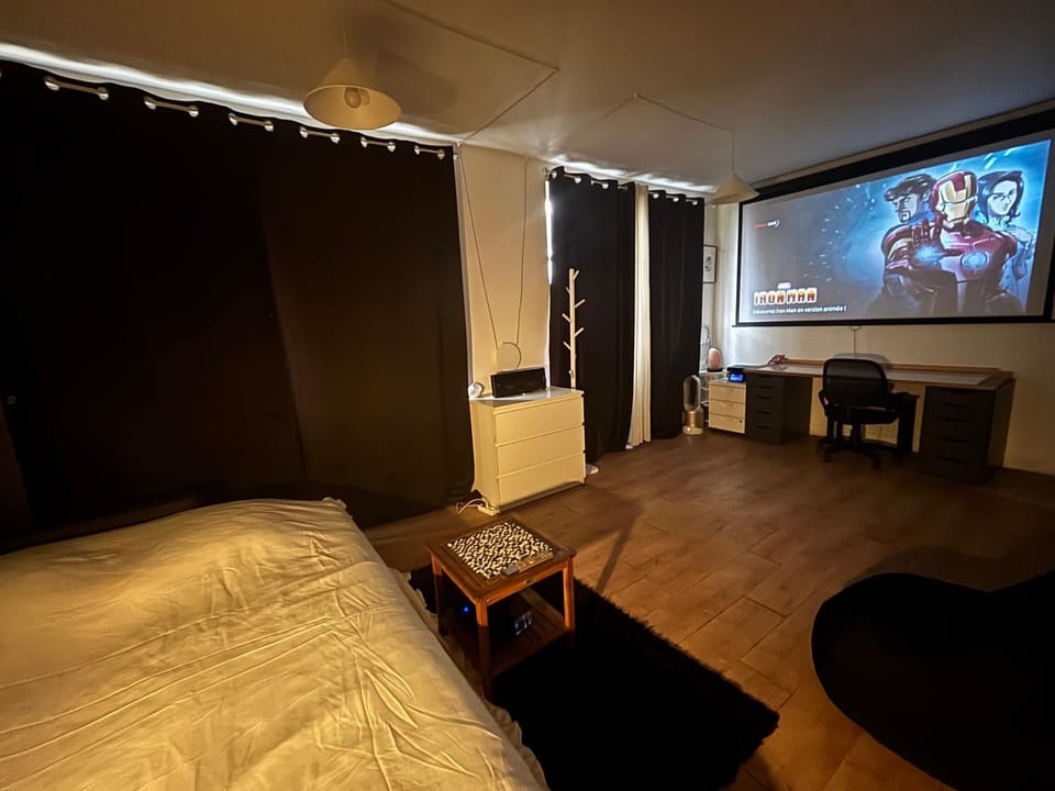 Grand Studio Paris Bastille Apartment in Paris