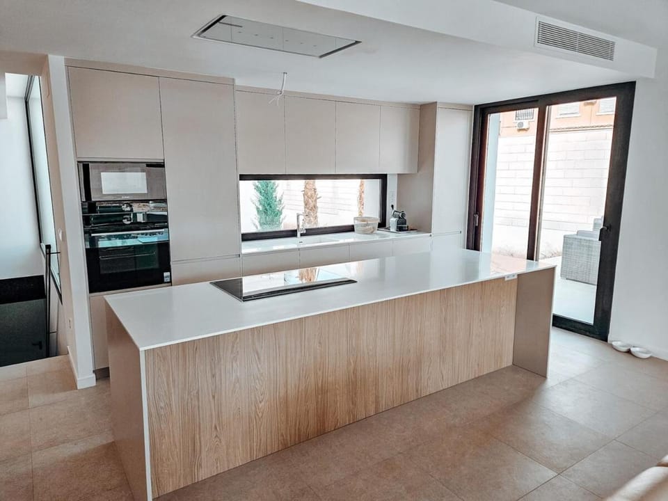 Kitchen or kitchenette, oven, stove
