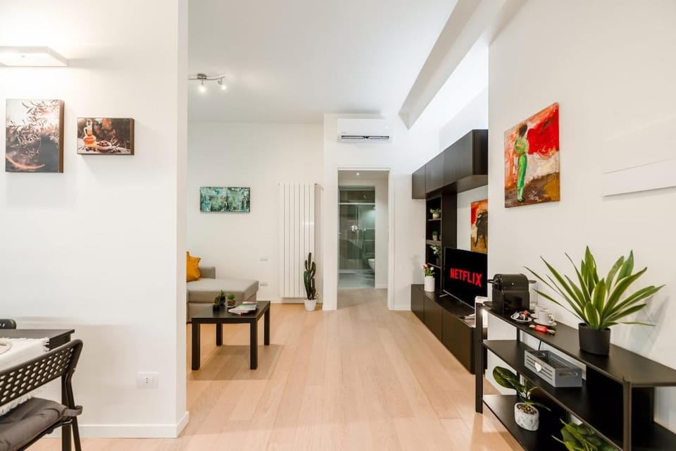 Essence Design Suite Apartment in Milan