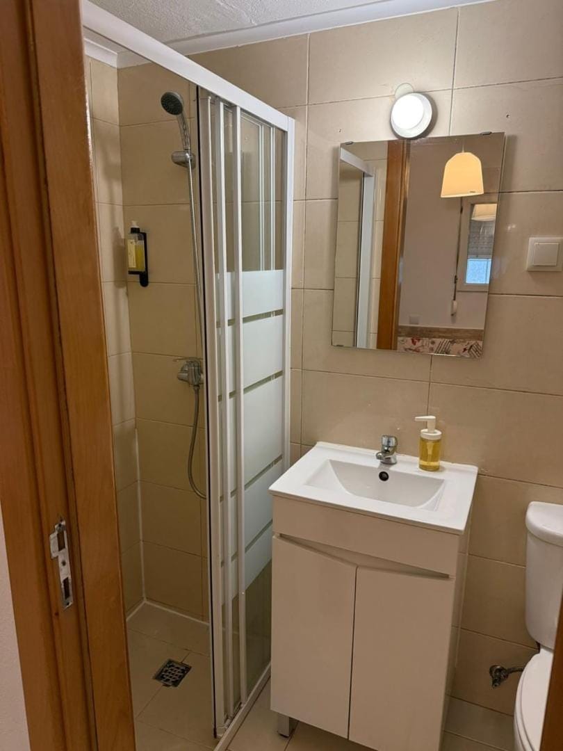 Budget Beach Center B1 Apartment in Guia