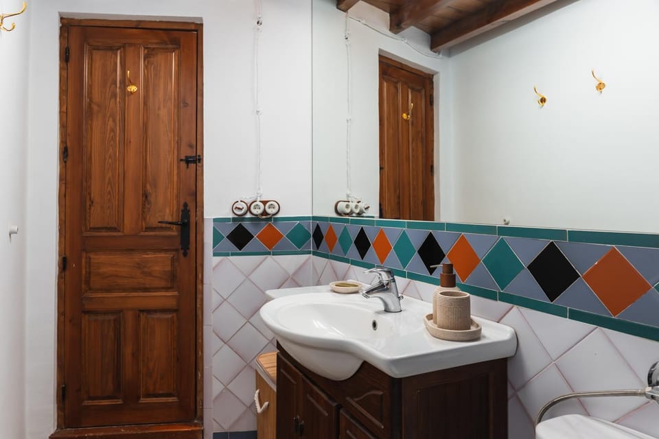 tuAnfitrion Casa Clavel Albayzin House in Granada
