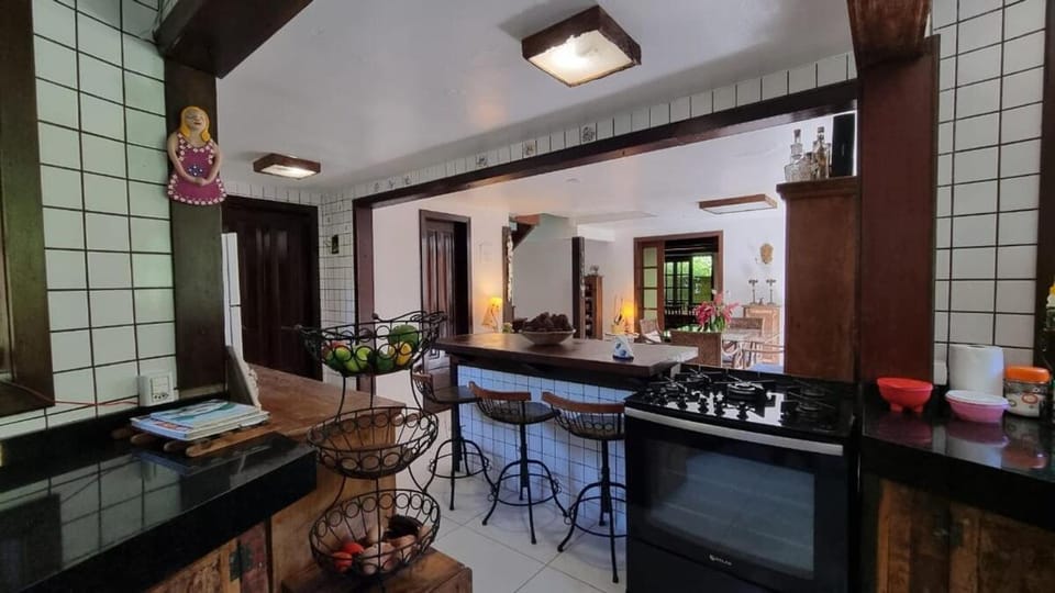 Kitchen or kitchenette, Dining area, stove
