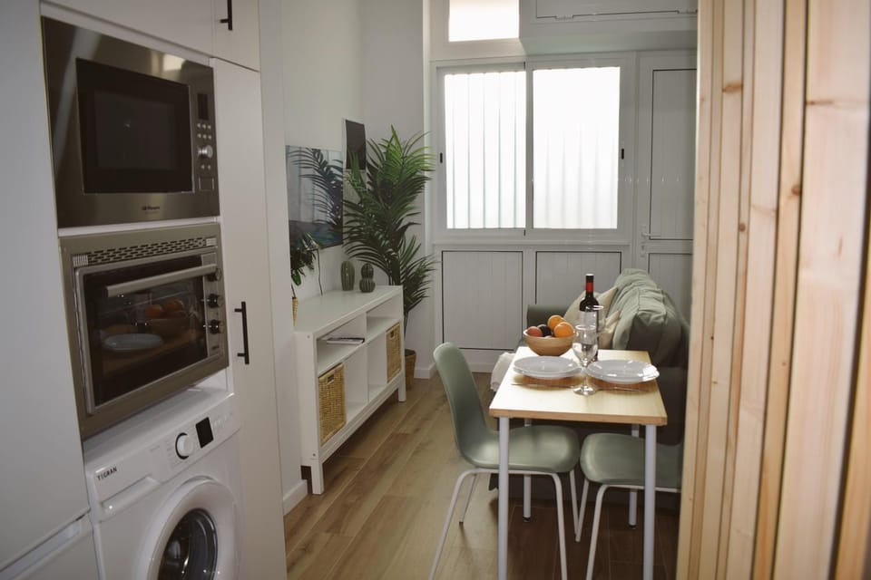 Kitchen or kitchenette, Living room