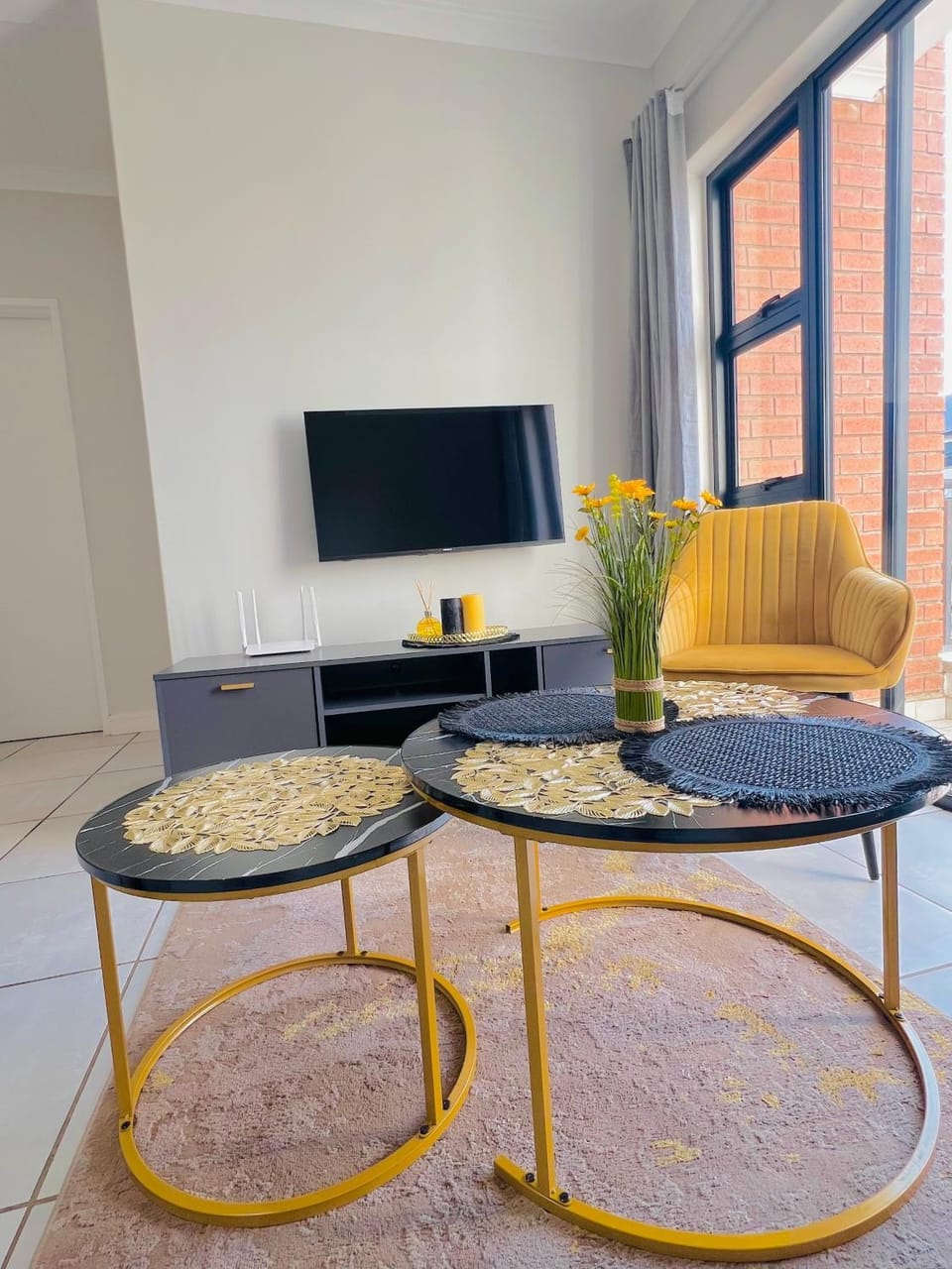 Communal lounge/ TV room