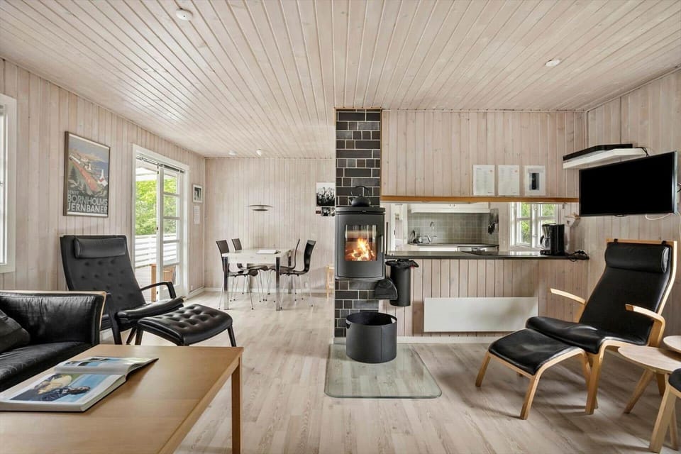 1486-Aakirkeby-Fyrrebakken-1 House in Bornholm