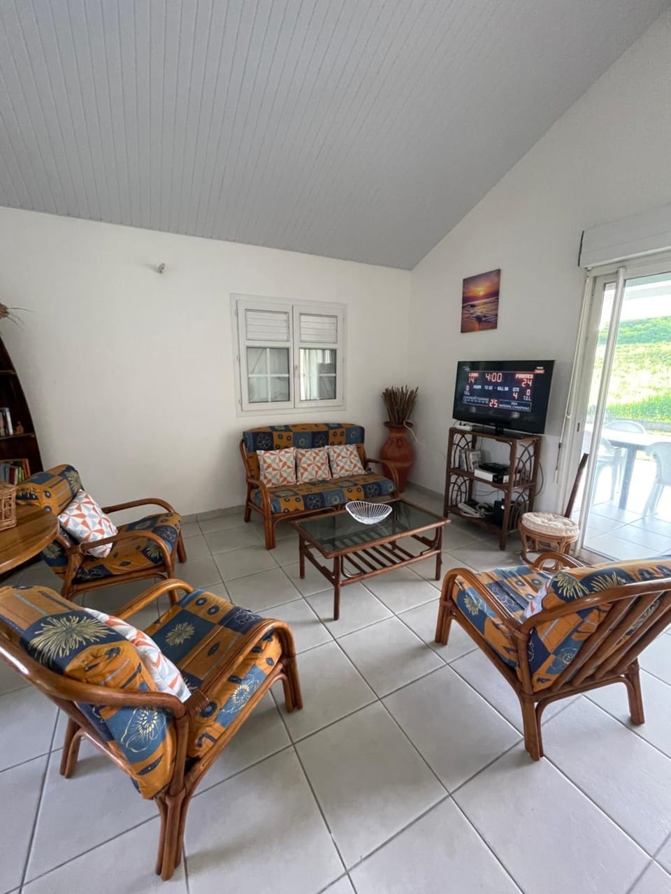 Communal lounge/ TV room