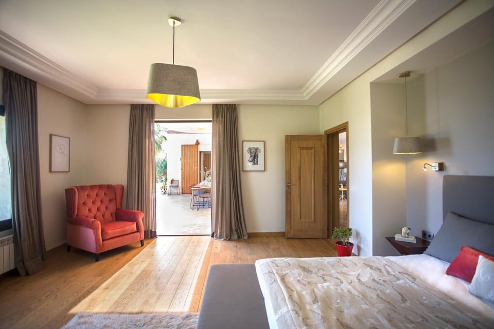 Bed, Balcony/Terrace, Photo of the whole room, Bedroom