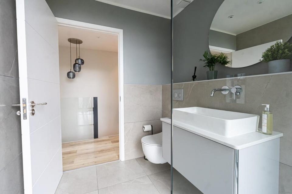 Wimbledon Nest - Bright, modern Villa in London