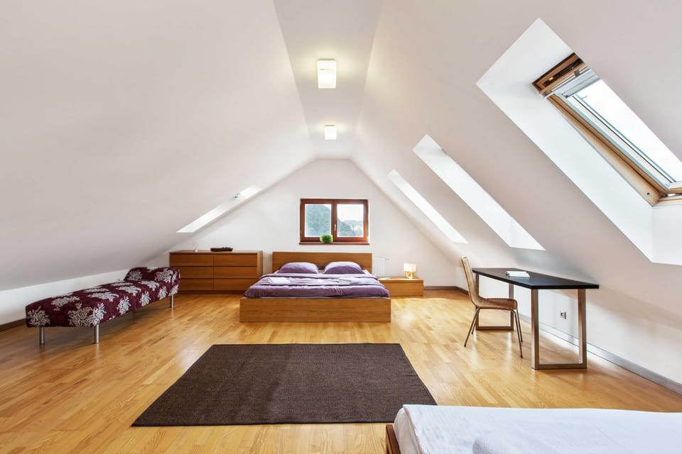 Photo of the whole room, Bedroom