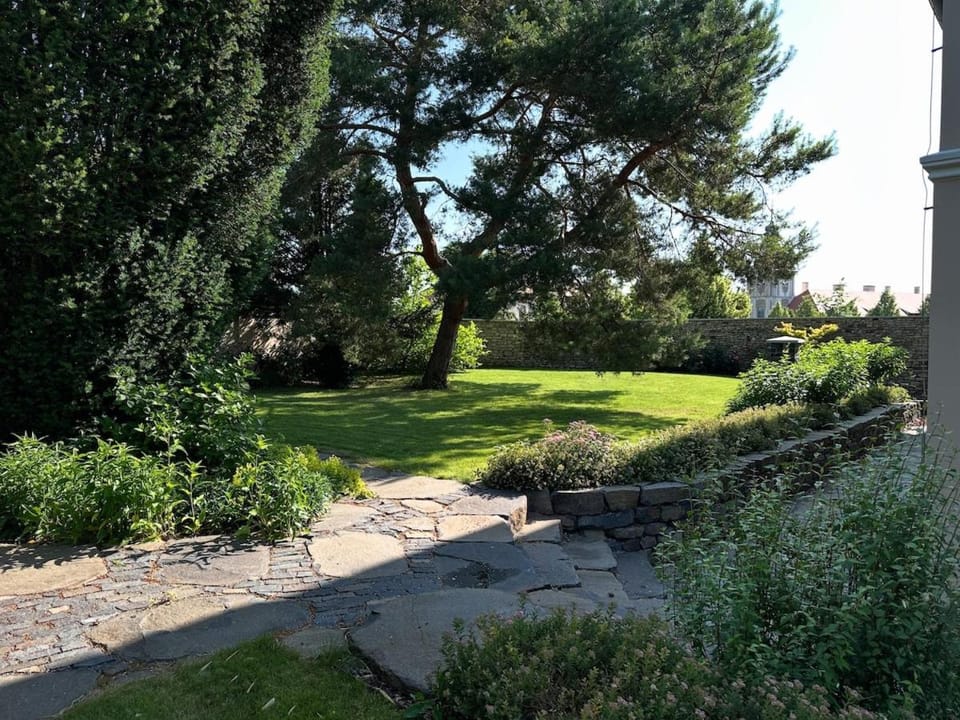 Garden, Garden