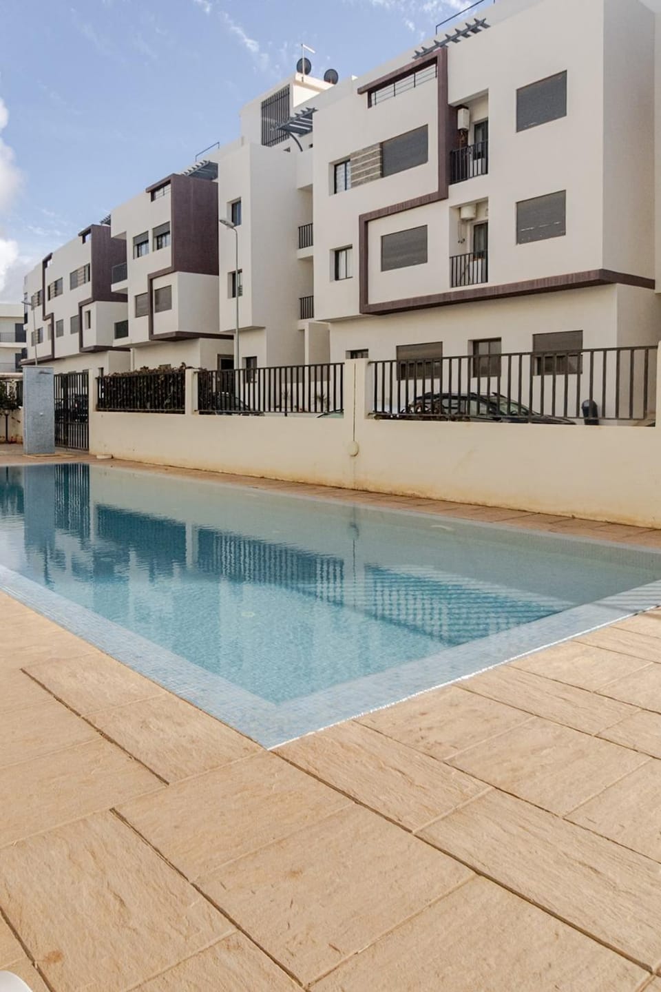 Elegant Apartment with Pool & Moroccan Lounge Apartment in Casablanca-Settat
