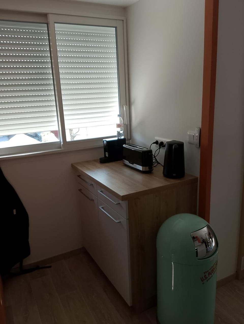 Coffee/tea facilities, toaster