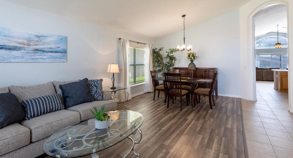 AV340RD 4 Bedroom Charming Villa in Aviana House in Loughman
