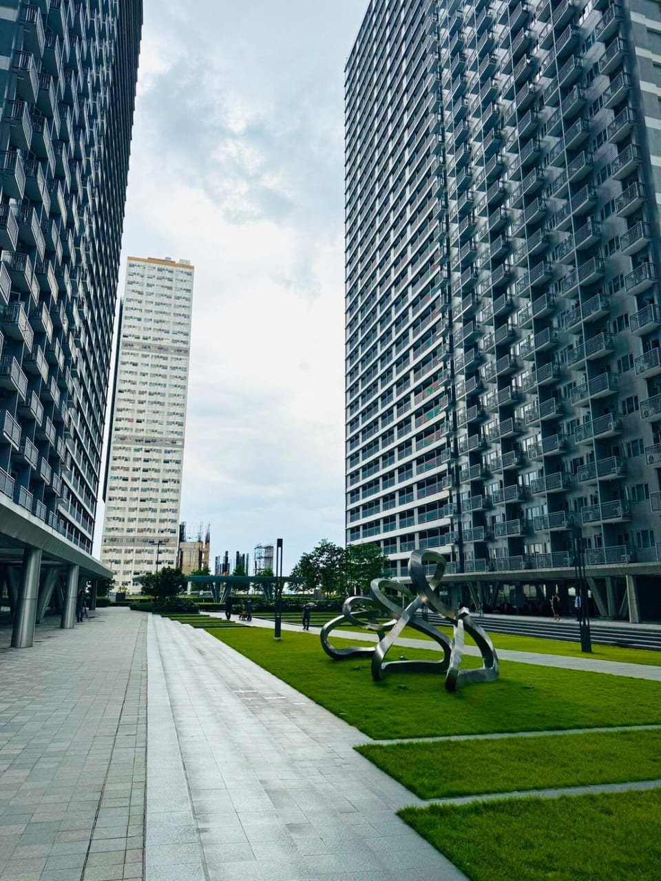 Property building, Day