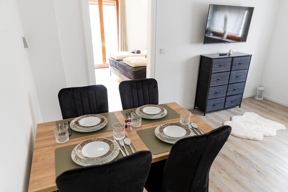 Living room, Dining area
