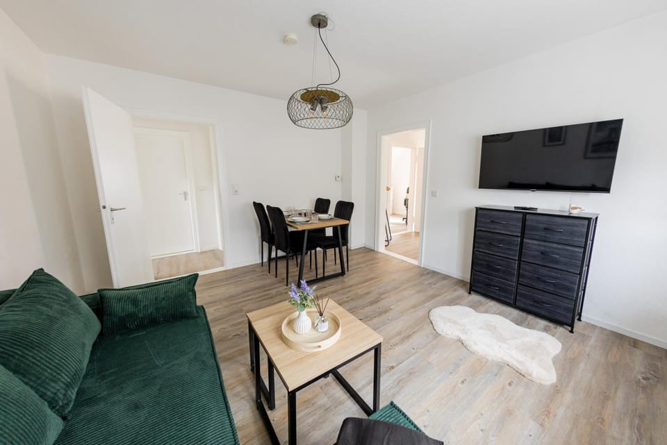TV and multimedia, Living room, Dining area