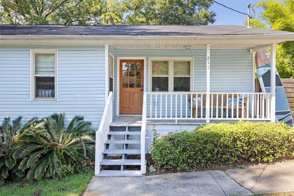 Shem Shack-Old Village, 5 mins to Beach House in Mount Pleasant