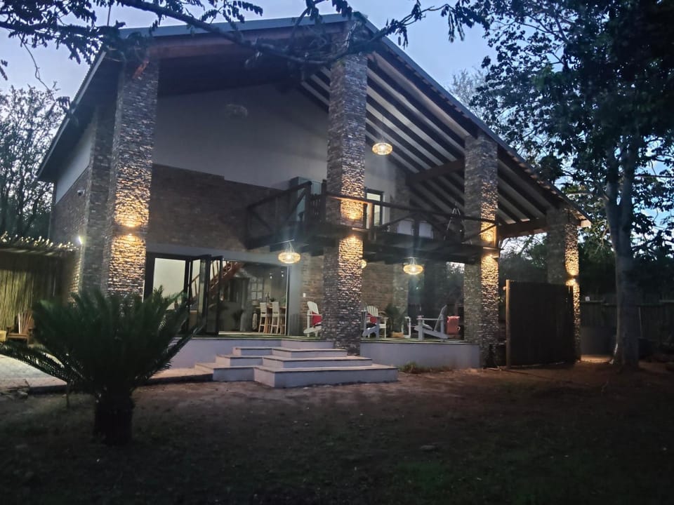 Patio, Night