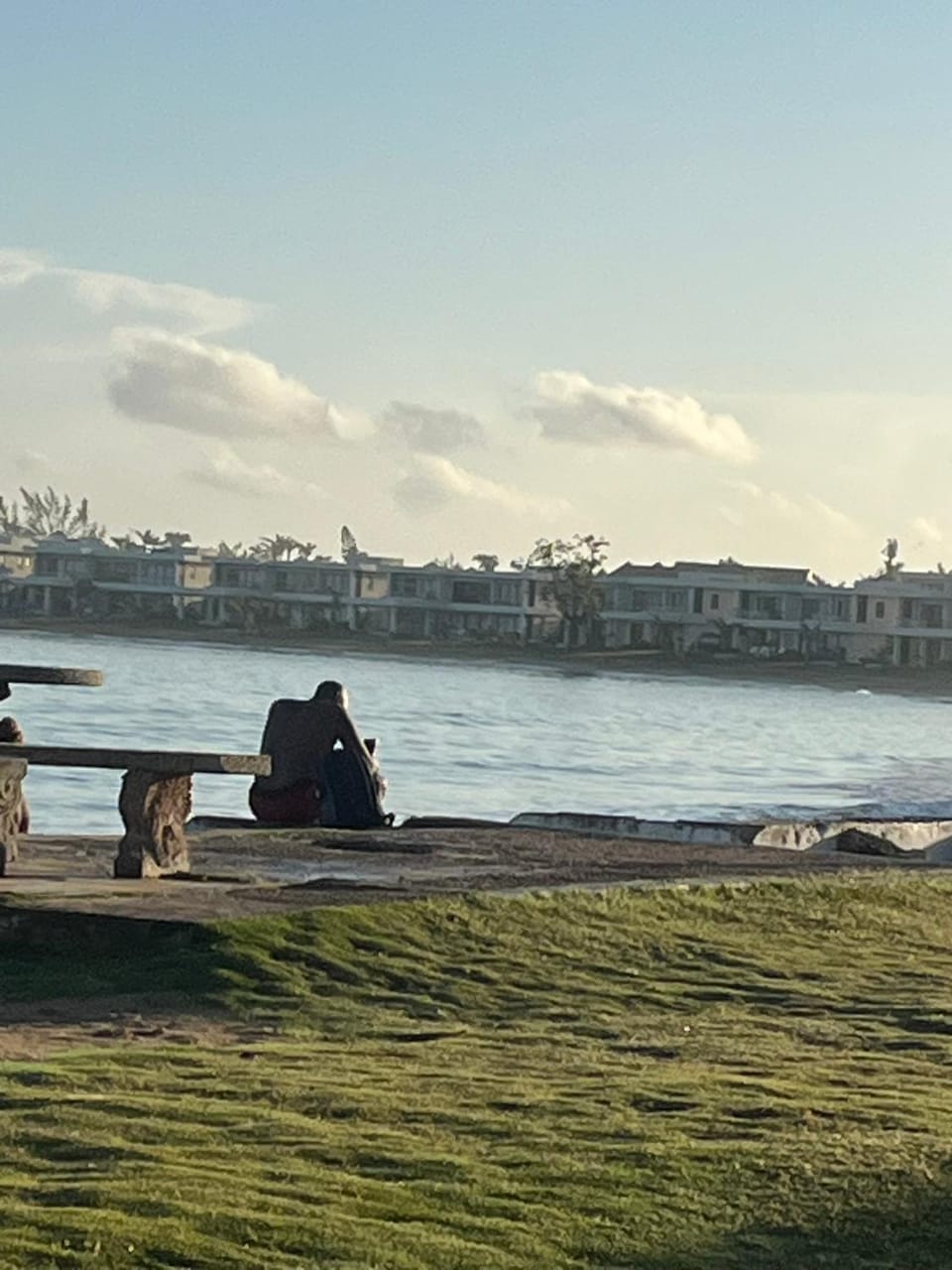 Serenity Escape, Cozy Stay w Secure Parking Apartment in Runaway Bay